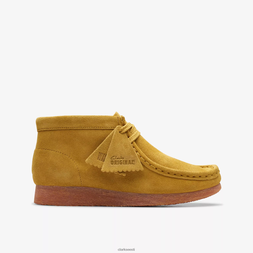 XFL6JJ980 tume oliiv Clarks wallabee boot vanem