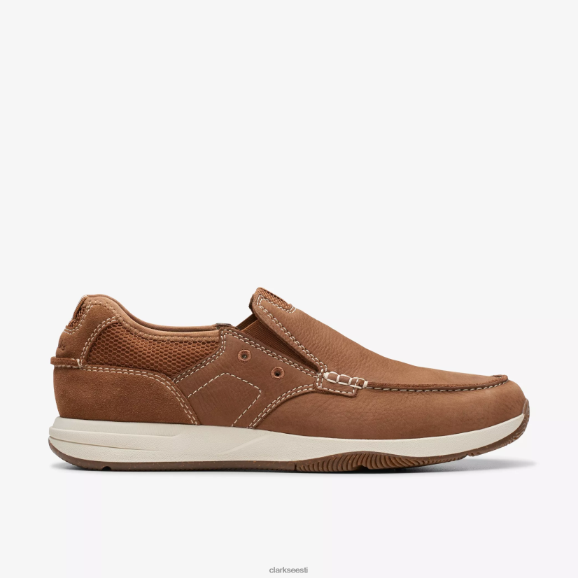 XFL6JJ892 helepruun nubuk Clarks purjevaate samm